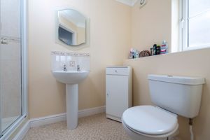 En-suite- click for photo gallery